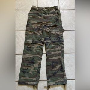 Green camouflage cargo pants size medium